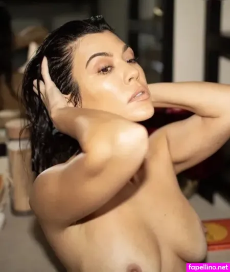 Diskussion Kourtney Kardashian OnlyFans Thumbnail #N3BVxeAJ7L