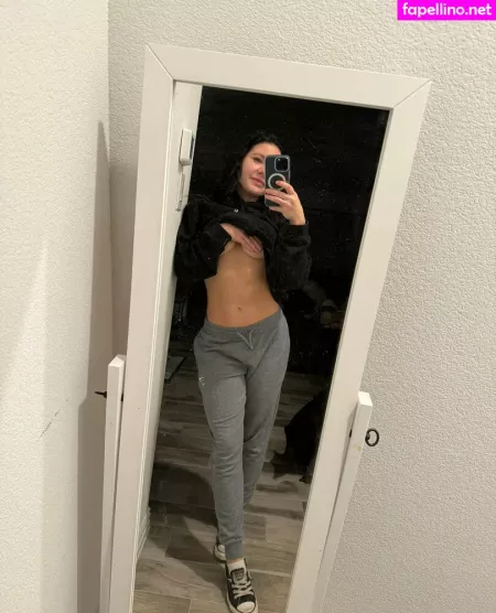 Disneyyrose13 OnlyFans Thumbnail #2RdaySTyr0