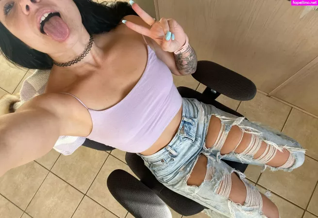 Disneyyrose13 OnlyFans Thumbnail #oo6UOlSgJd