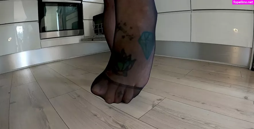 Ditteslegsandfeet OnlyFans Thumbnail #JqiLzC1hep