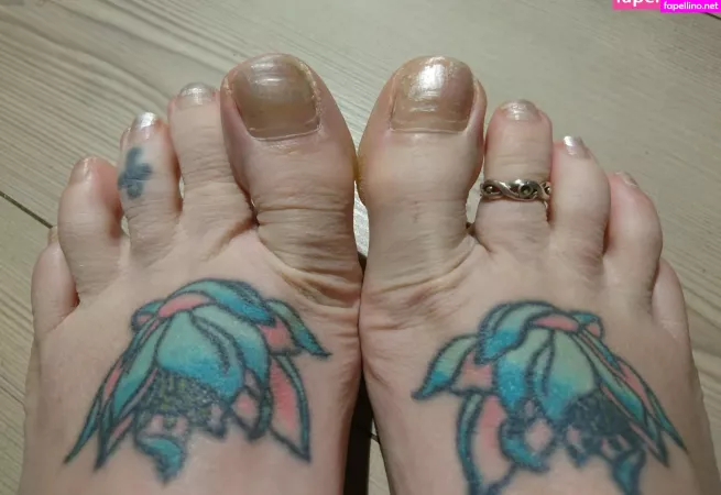 Ditteslegsandfeet OnlyFans Thumbnail #W8I10qRgQe