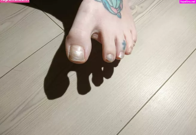 Ditteslegsandfeet OnlyFans Thumbnail #auGr3XGOhM