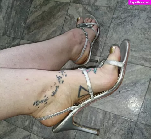 Ditteslegsandfeet OnlyFans Thumbnail #qbY9CayJlo