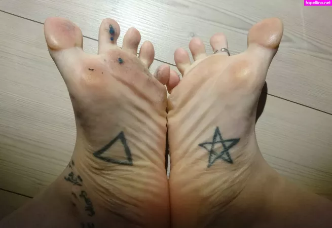 Ditteslegsandfeet OnlyFans Thumbnail #wuf1LkaSym