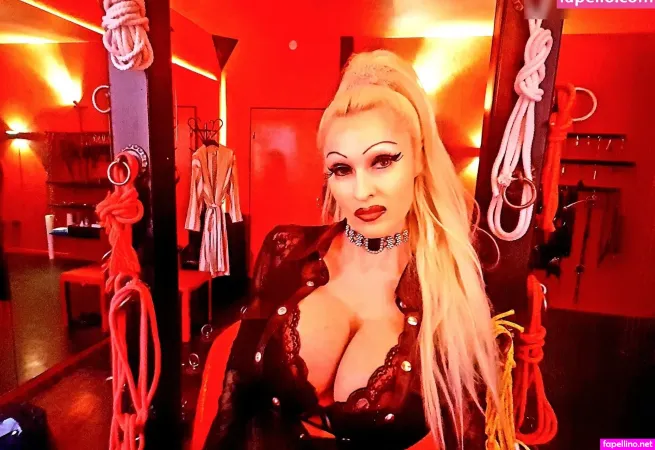 Diva Bizarre OnlyFans Thumbnail #eqftKzAtNW