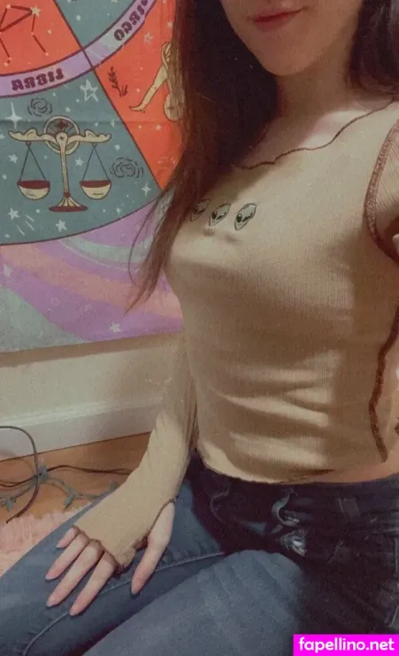Divina Desires OnlyFans Thumbnail #5xfx0aS8lM