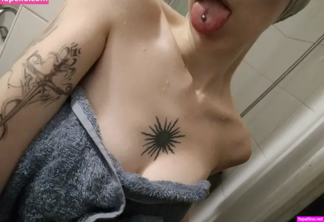 Divinabsurde OnlyFans Thumbnail #bIUINnYCpf