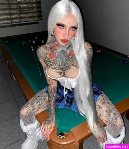 Divinajuventu OnlyFans Thumbnail #1O4p8URAsg
