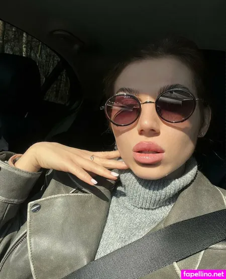 Divine Laura OnlyFans Thumbnail #SjExtRNyiq