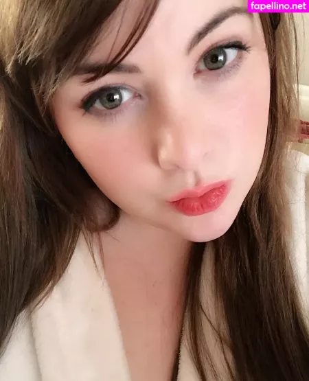 Divinebrat OnlyFans Thumbnail #Y5ygNi0UJW