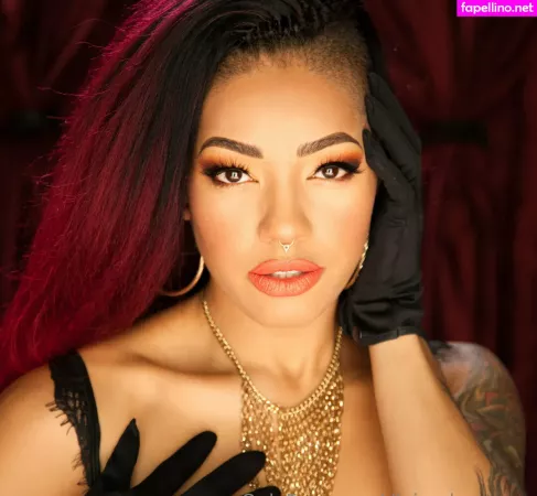 Divinedeveraux OnlyFans Thumbnail #5CqUxI6uDx