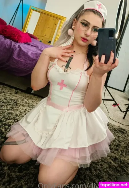 Divinelyfree OnlyFans Thumbnail #G4iKaNJPjk