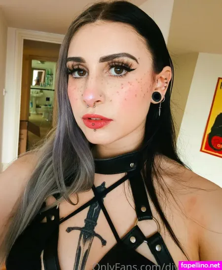 Divinelyfree OnlyFans Thumbnail #O7bSXqmPh4