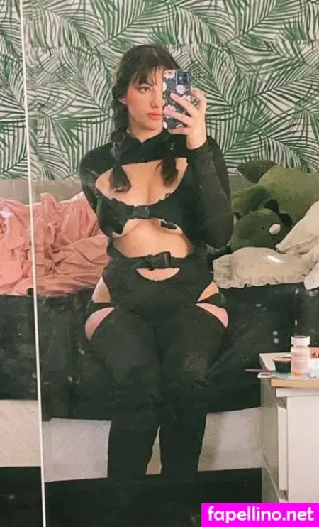 Divinelylillith OnlyFans Thumbnail #8NNWuXTKeu