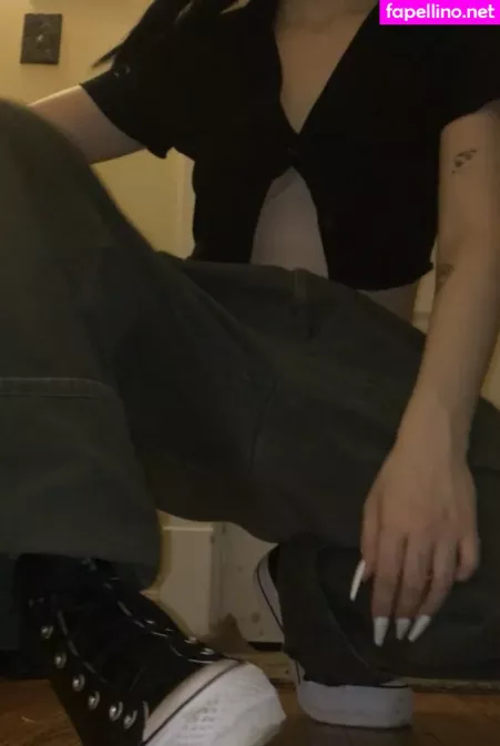 Divinesolesandtoes OnlyFans Thumbnail #azS19YqaDj