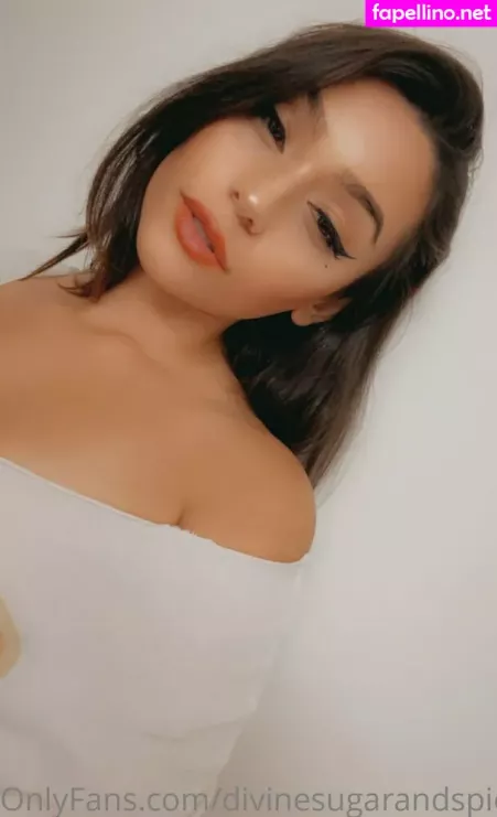Divinesugarandspice OnlyFans Thumbnail #1AjxCtbWhB