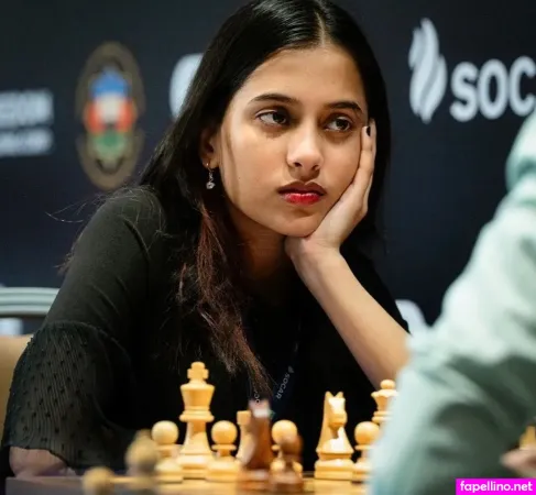 Divya Deshmukh photo