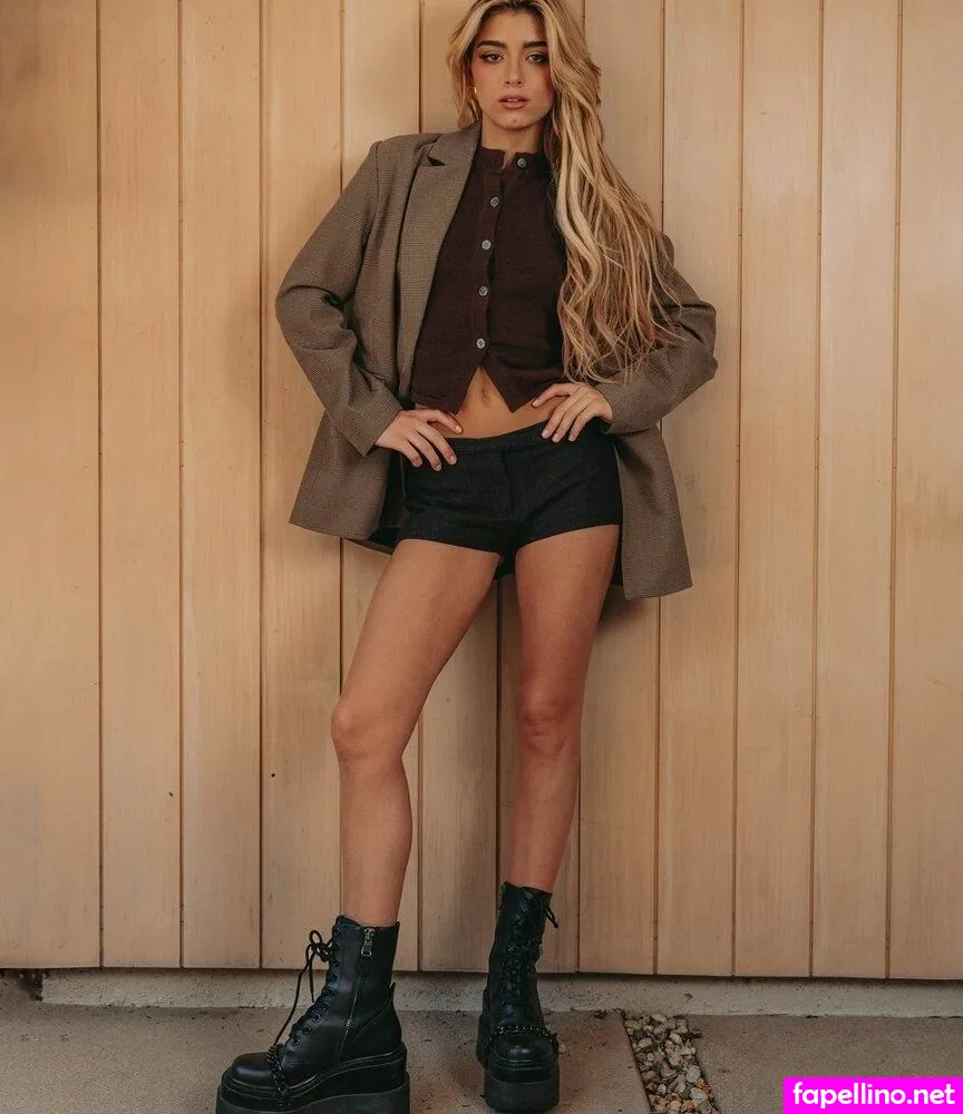 charliesdamelio, dixiedamelio Nude Leaked OnlyFans Photo #I05QuHTQIB