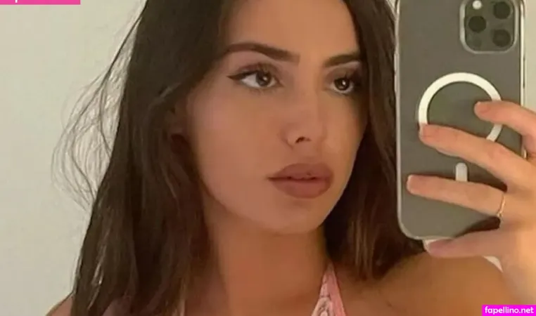 Dixiedamelio OnlyFans Thumbnail #1Sgevinob9