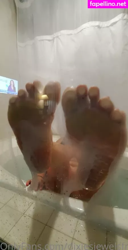 Dixiesjewelsfree OnlyFans Thumbnail #euvC3SKKeO