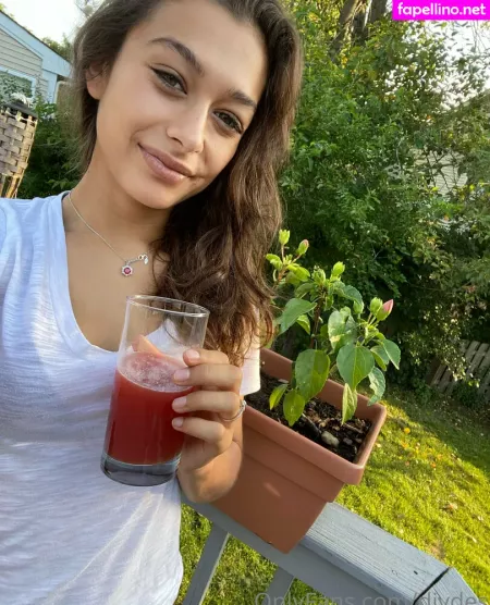 Diydes OnlyFans Thumbnail #C2nUnI5dmR