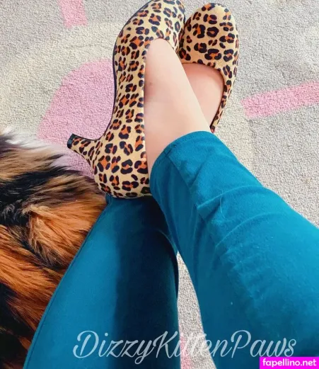 Dizzykittenpaws OnlyFans Thumbnail #ThnnKMKOEp