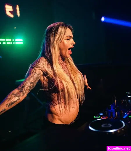 Dj Caca Werneck OnlyFans Thumbnail #5vKcyXFaZW