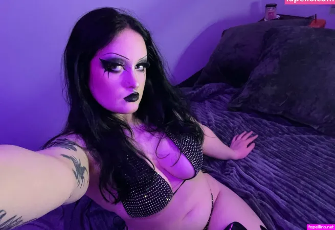 Doberminx OnlyFans Thumbnail #4iKKklkoqh