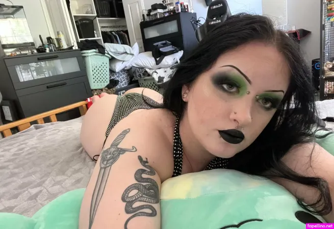 Doberminx OnlyFans Thumbnail #4tXvcuUCse