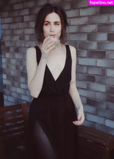 Dodie Clark OnlyFans Thumbnail #bNAnfSHkC7