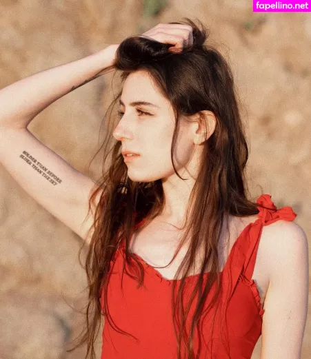 Dodie Clark OnlyFans Thumbnail #jjTGb6X6GE