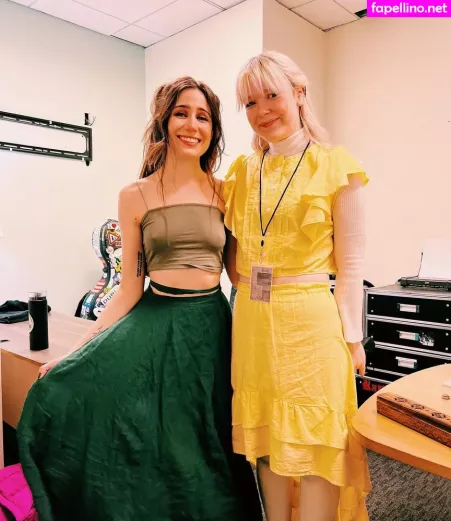 Dodie Clark OnlyFans Thumbnail #lUtkHYu3O7