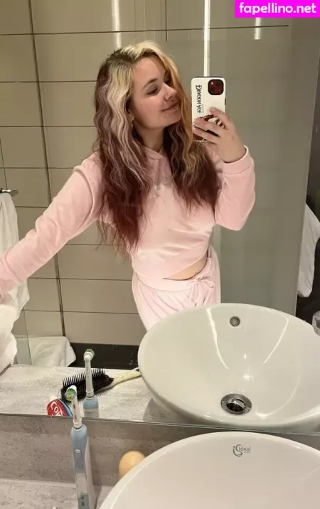 Dog Biscuits OnlyFans Thumbnail #8JqtZMw3PG