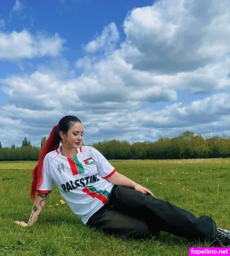 Doga Lamper 1 OnlyFans Thumbnail #2ITvCa4byc