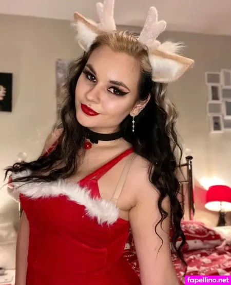 Dogtor Izzy OnlyFans Thumbnail #omMUtZIxZx