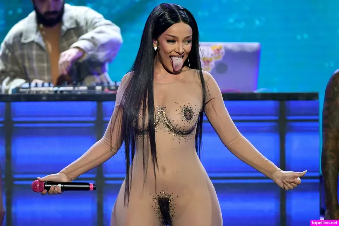 Dojacat OnlyFans Thumbnail #iHAscOlBhQ