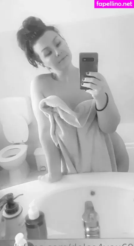 Dolce4you69free OnlyFans Thumbnail #7Ig7bmplrJ