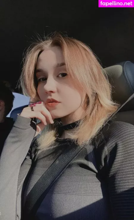 Dollhole Grabfuck OnlyFans Thumbnail #2i0tDU8AJd