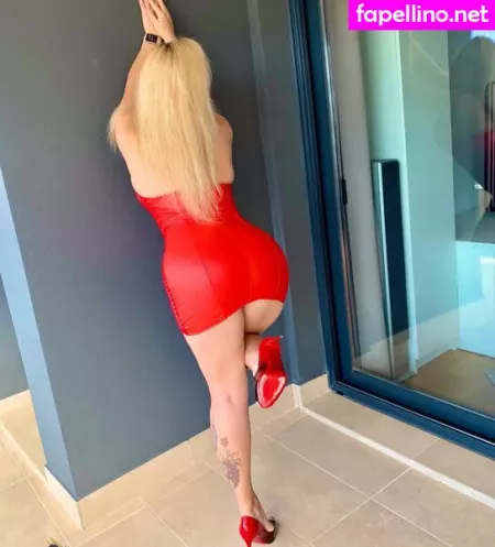 Dolly Fox OnlyFans Thumbnail #JwyUhKWJUi