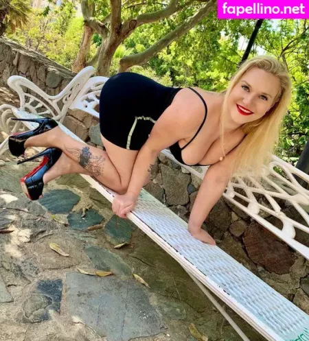 Dolly Fox OnlyFans Thumbnail #XZHney0gcI