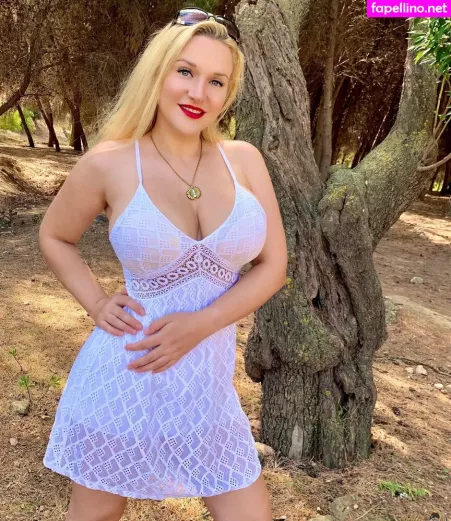 Dolly Fox OnlyFans Thumbnail #ZbkKBThlVc