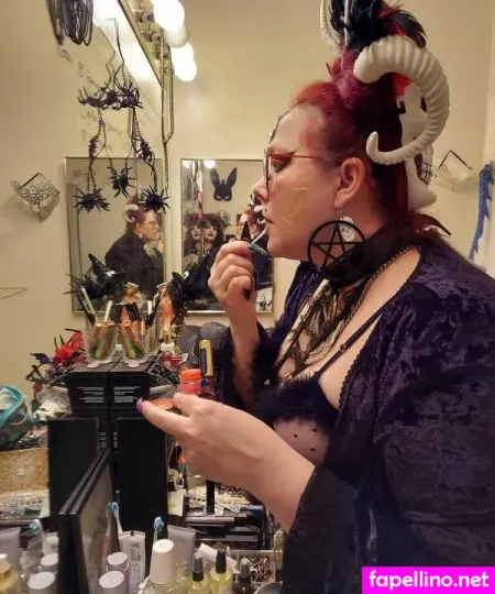 Dolly Laveau OnlyFans Thumbnail #kzRepaS89w