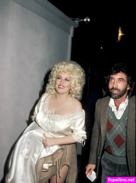 Dolly Parton OnlyFans Thumbnail #y2mr8ETdNC
