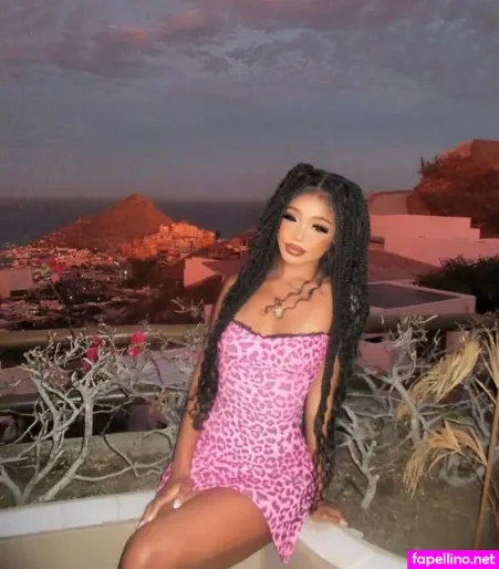 Dollybambix OnlyFans Thumbnail #hPR7wTJCic