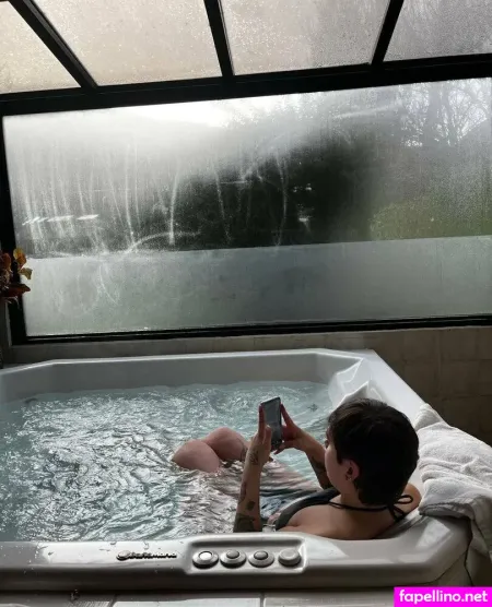 Dollyflynne 1 OnlyFans Thumbnail #KUS0euBUcE