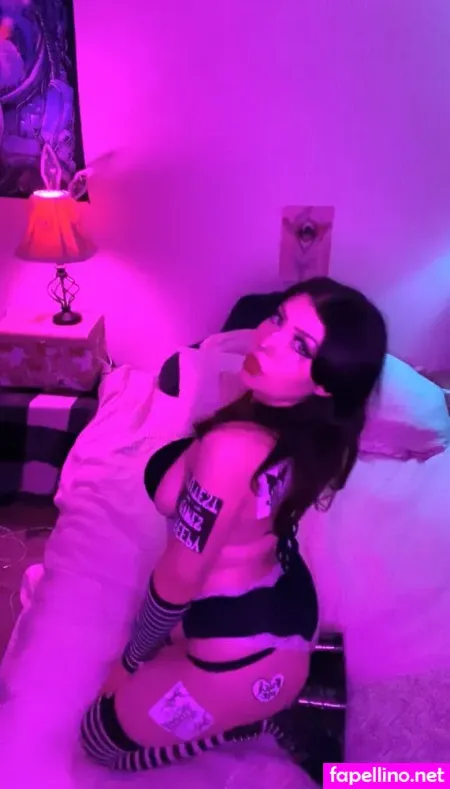 Dollygraveee OnlyFans Thumbnail #bsPyhI3QJa