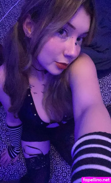 Dollygraveee OnlyFans Thumbnail #zbENVd8VYt