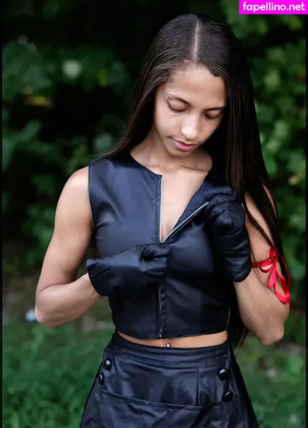 Domi OnlyFans Thumbnail #AgbETgpl9D