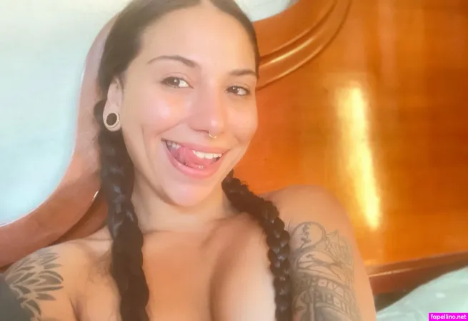 Domina Luxx OnlyFans Thumbnail #02FZ1sdulh