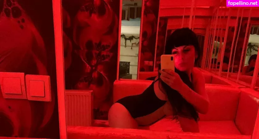 Dominant Rina OnlyFans Thumbnail #XAg1NdkZJx